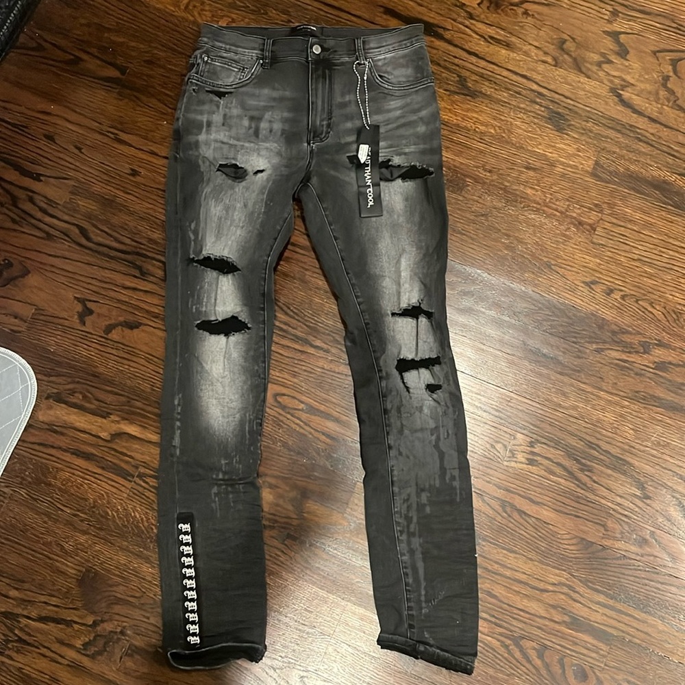 Dead Than Cool Sz. 32 men’s streewear skinny jeans distressed ripped dark gray.